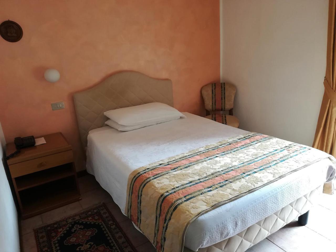 Hotel Centrale San Pellegrino Terme Kültér fotó