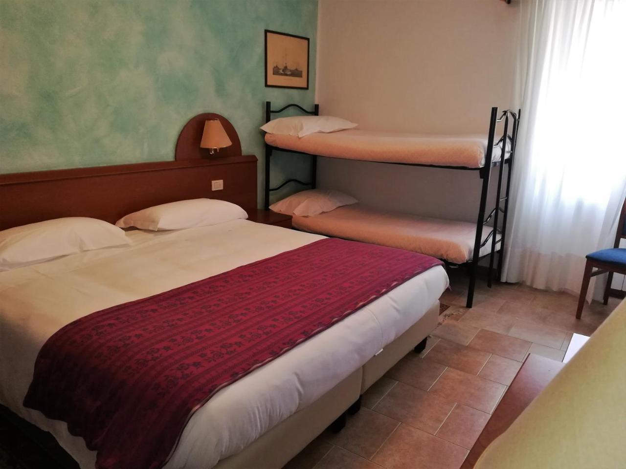 Hotel Centrale San Pellegrino Terme Kültér fotó